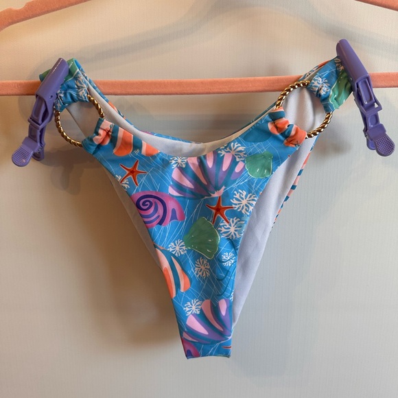 Swimsuit size S from Juniper Boutique - Picture 2 of 3